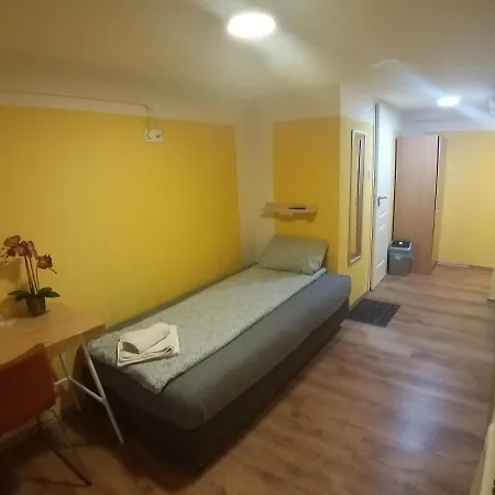 Deniz Vendégház *
