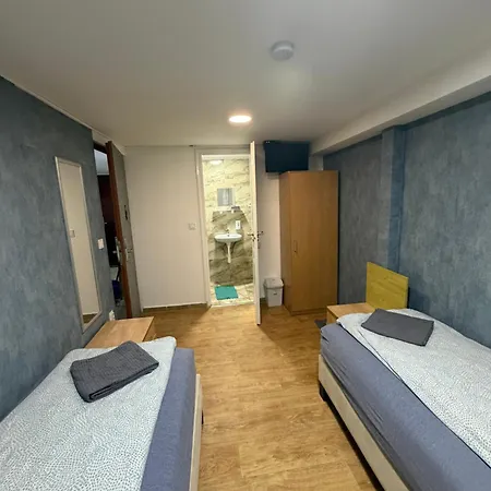 Deniz Βουδαπέστη