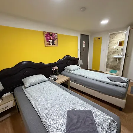 Πανσιόν Deniz 3*